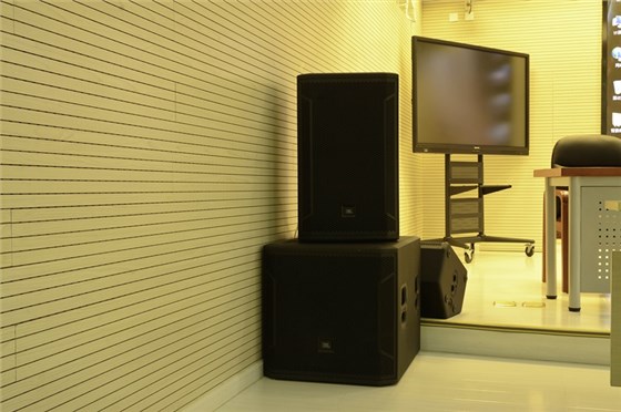 安樂(lè)幼兒園 JBL STX815M+STX818S音箱多功能廳項(xiàng)目