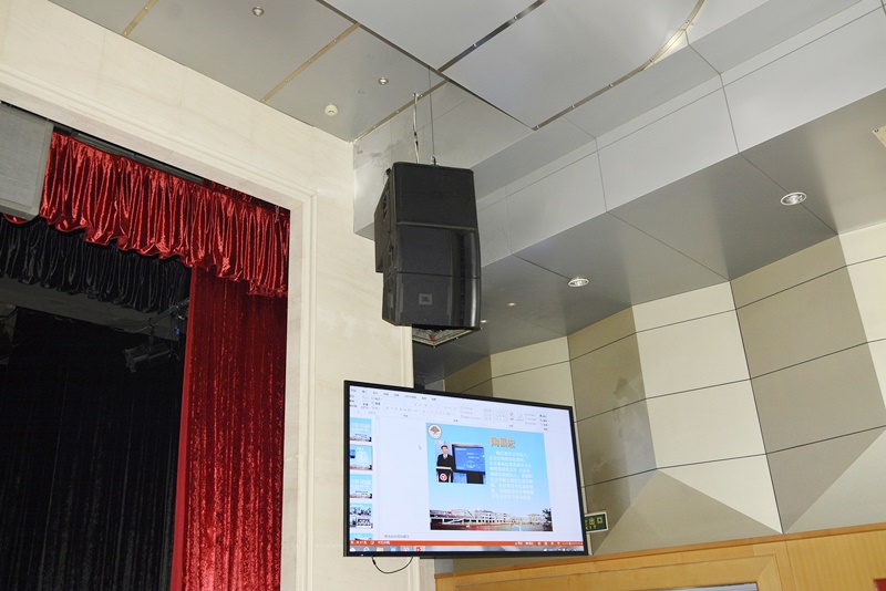六十五中 JBL VRX900P 有源線陣列音箱禮堂項(xiàng)目